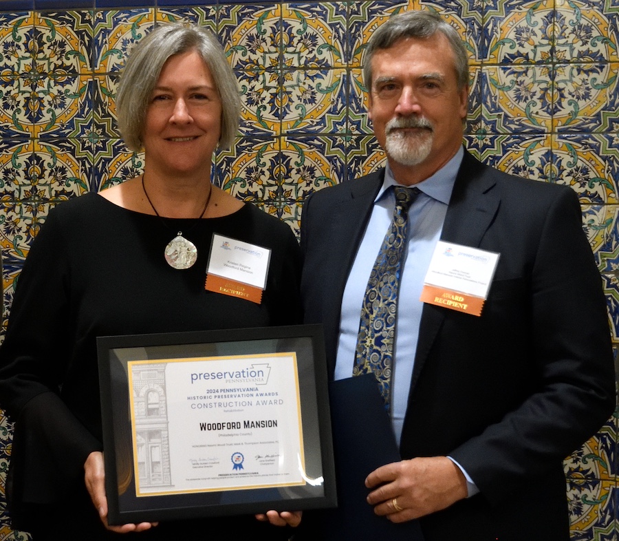 Kristen Regina and Jeffrey Duncan of the Naomi Wood Trust accepting the Rehabilitation Award for Woodford Mansion