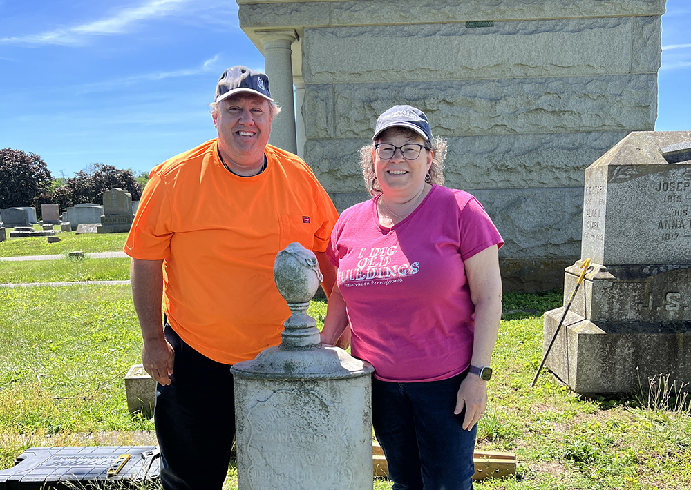 mindy crawford at a cemetery conservation class 2024